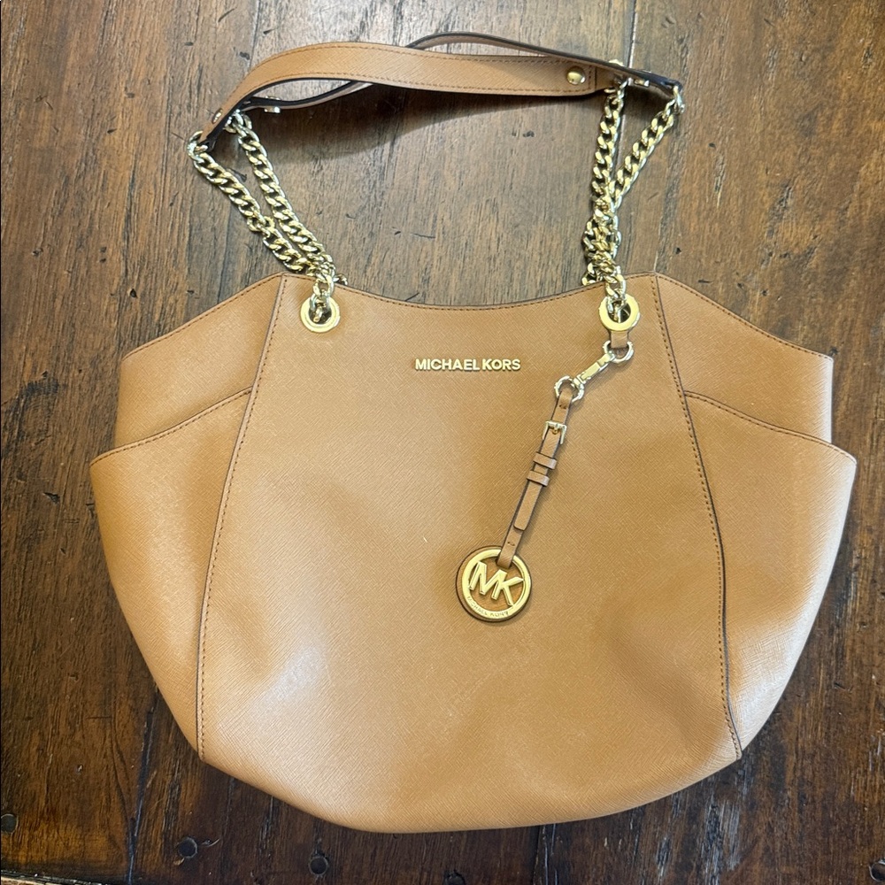 Michael Kors Jet set chain tote luggage